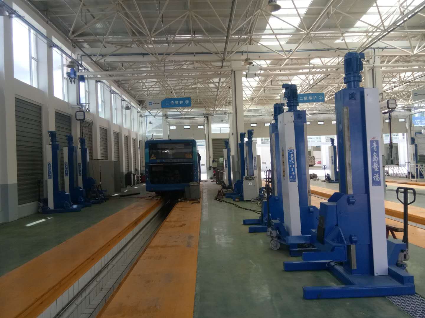 舉升機(jī) 舉升機(jī)