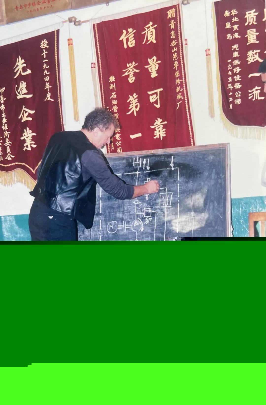 國(guó)內(nèi)首臺(tái)橫梁舉升機(jī)