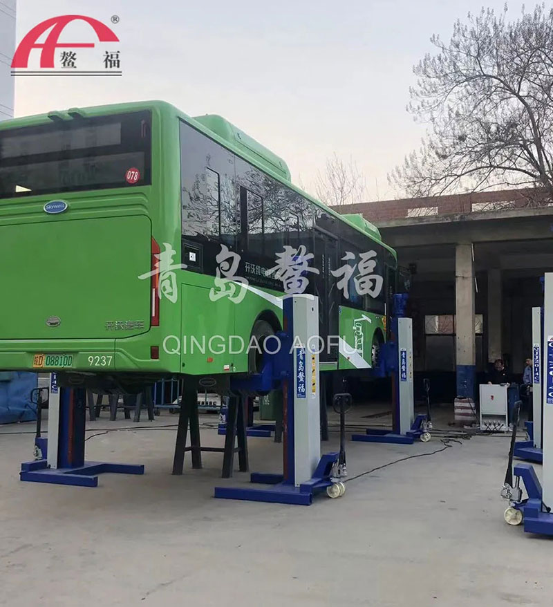 公交車常用的幾款舉升機(jī)